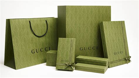 gucci green packaging.